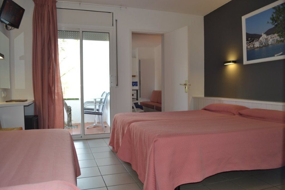 S'aguarda 3* Cadaqués